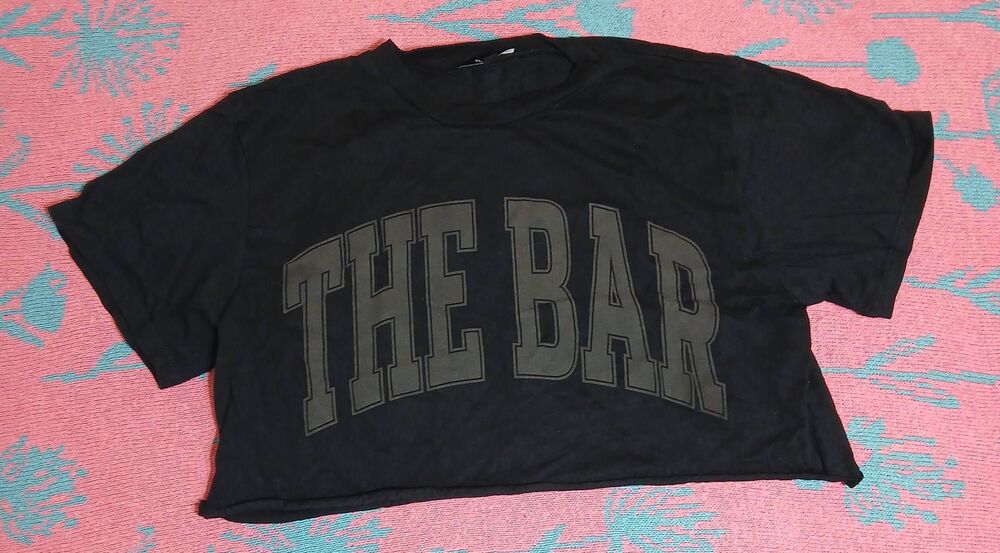 The bar made in USA womens small cropped graphic tshirt black